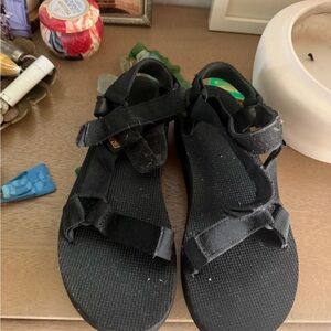 Like New Teva Black Hiking Sandals size 7